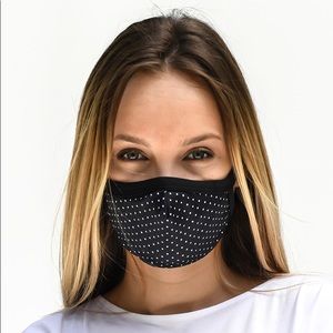 Face mask with filter in storage bag